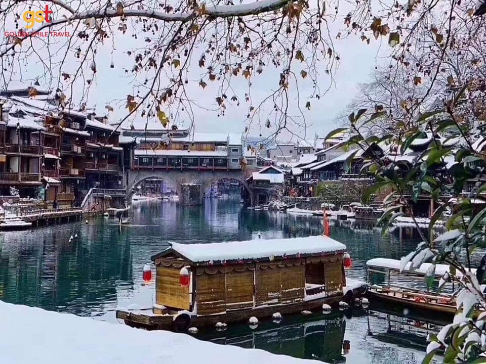 TOUR DU LỊCH PHƯỢNG HOÀNG CỔ TRẤN 5N4D 2020 TOUR DU LỊCH PHƯỢNG HOÀNG CỔ TRẤN 5N4D 2020